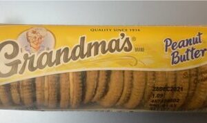 Grandma's Sandwich Creme Cookies Peanut Butter 91.9g
