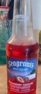 Seagrams Escapes Strawberry Daiquiri 11.2FL.OZ bottle
