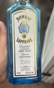 BOMBAY SAPPHIRE DISTILLED LONDON DRY GIN 750ML